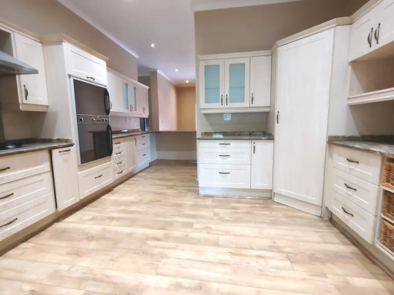Fabulous Family Home , Great condition with ample space for All