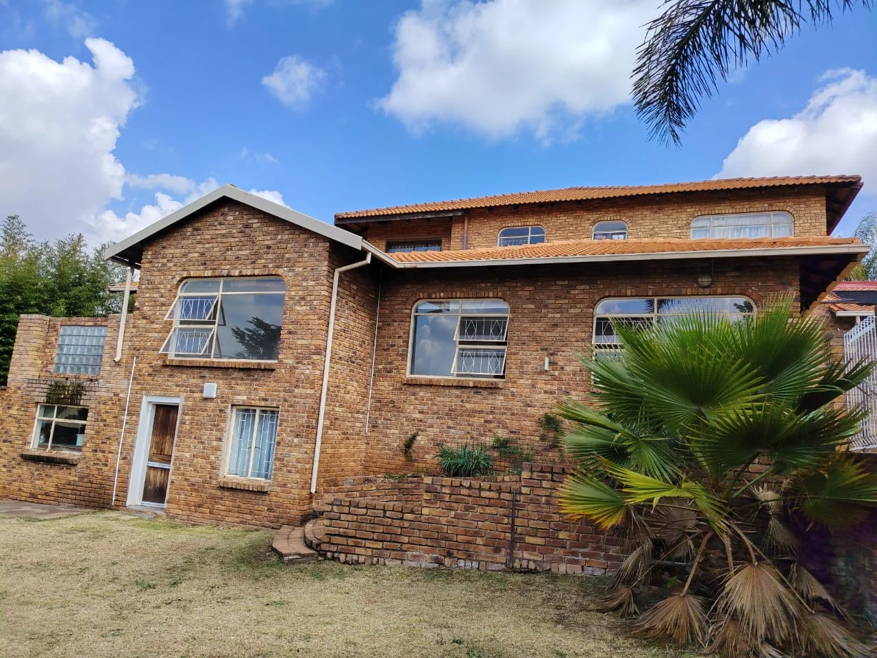 Fabulous Family Home , Great condition with ample space for All