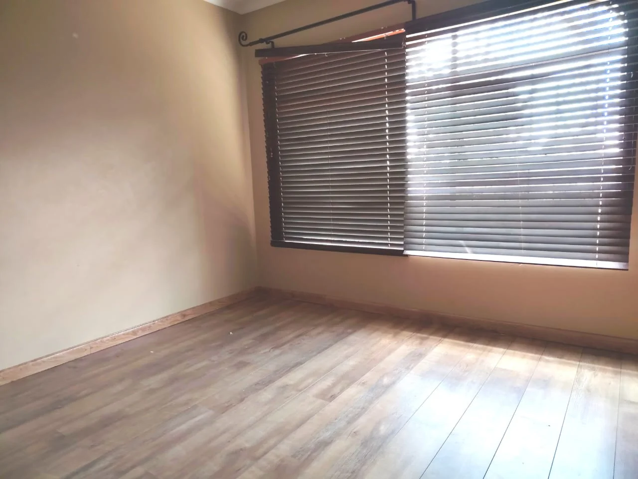 Fabulous Family Home , Great condition with ample space for All