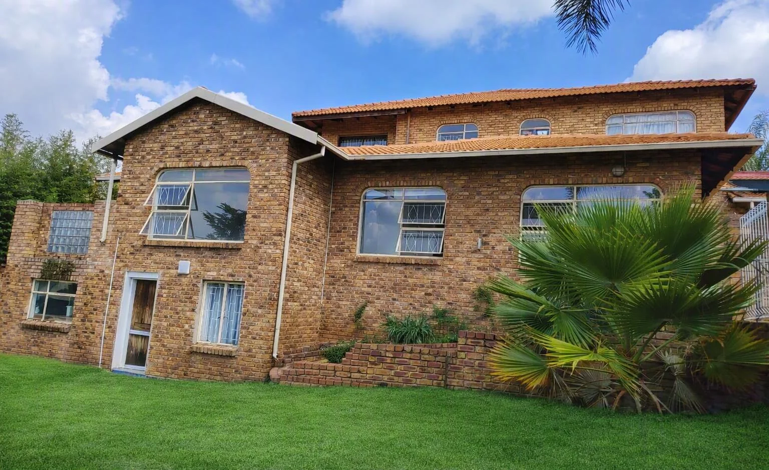 Fabulous Family Home , Great condition with ample space for All
