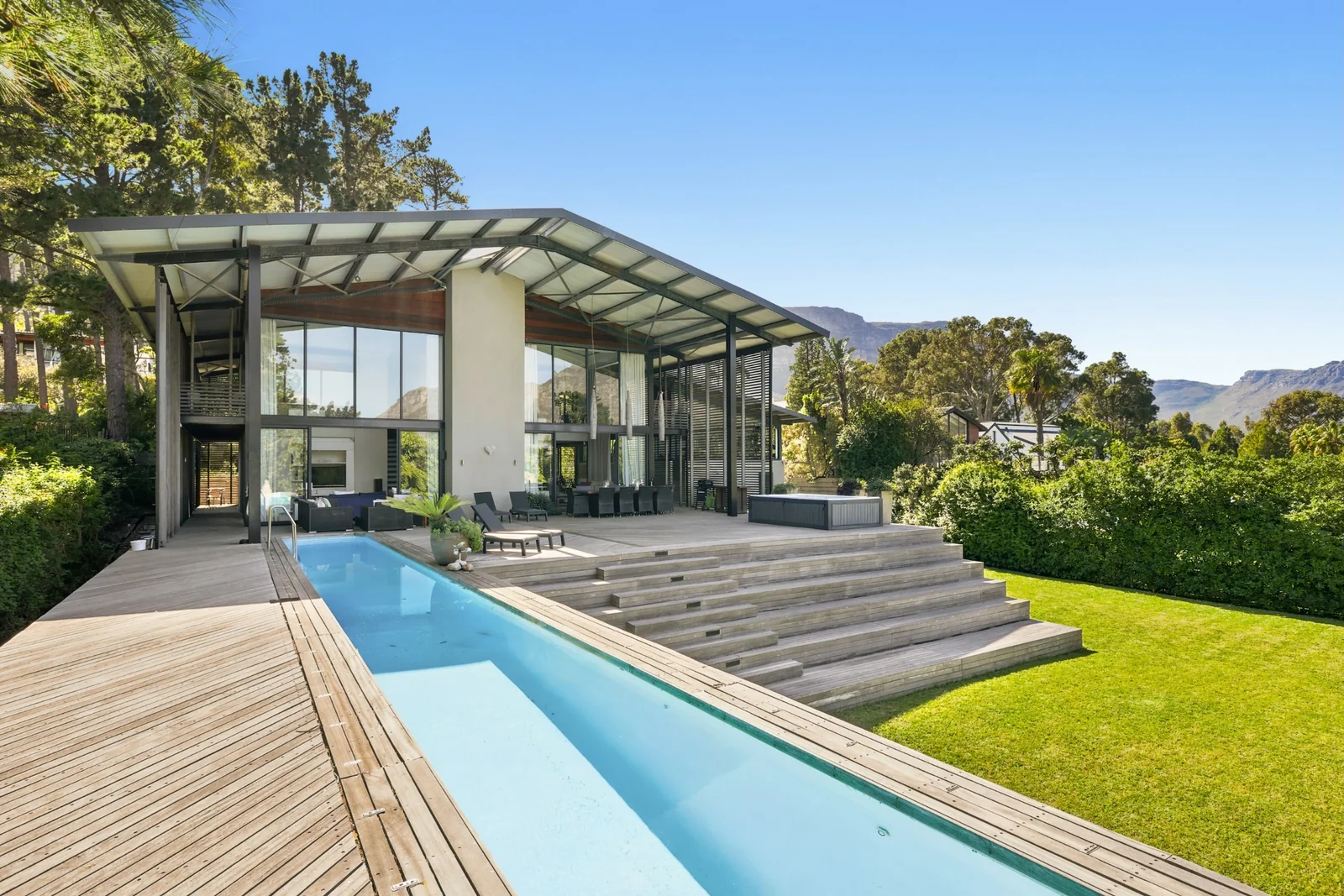 A One-of-a-Kind Forest Retreat with Unforgettable Views and Luxury Living