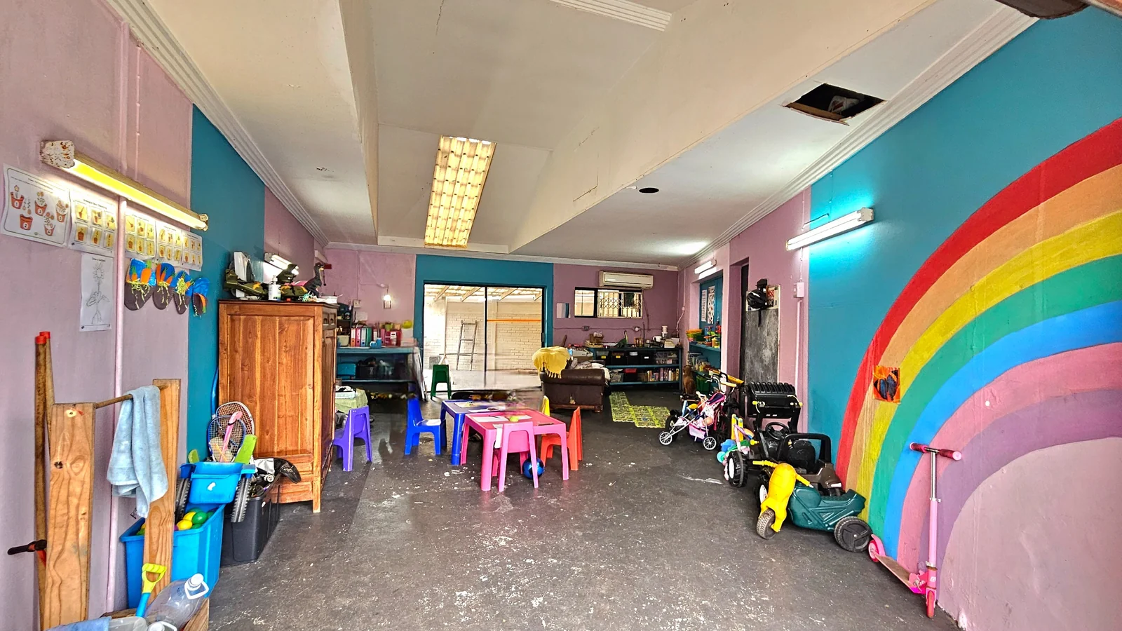 Family Fun Starts Here – Your Perfect Summer Home Awaits!