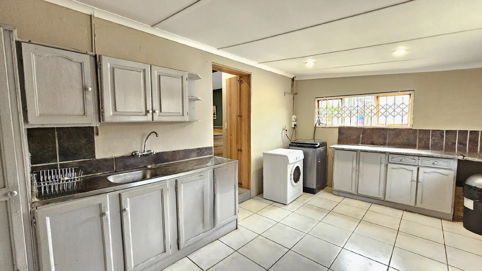 Family Fun Starts Here – Your Perfect Summer Home Awaits!