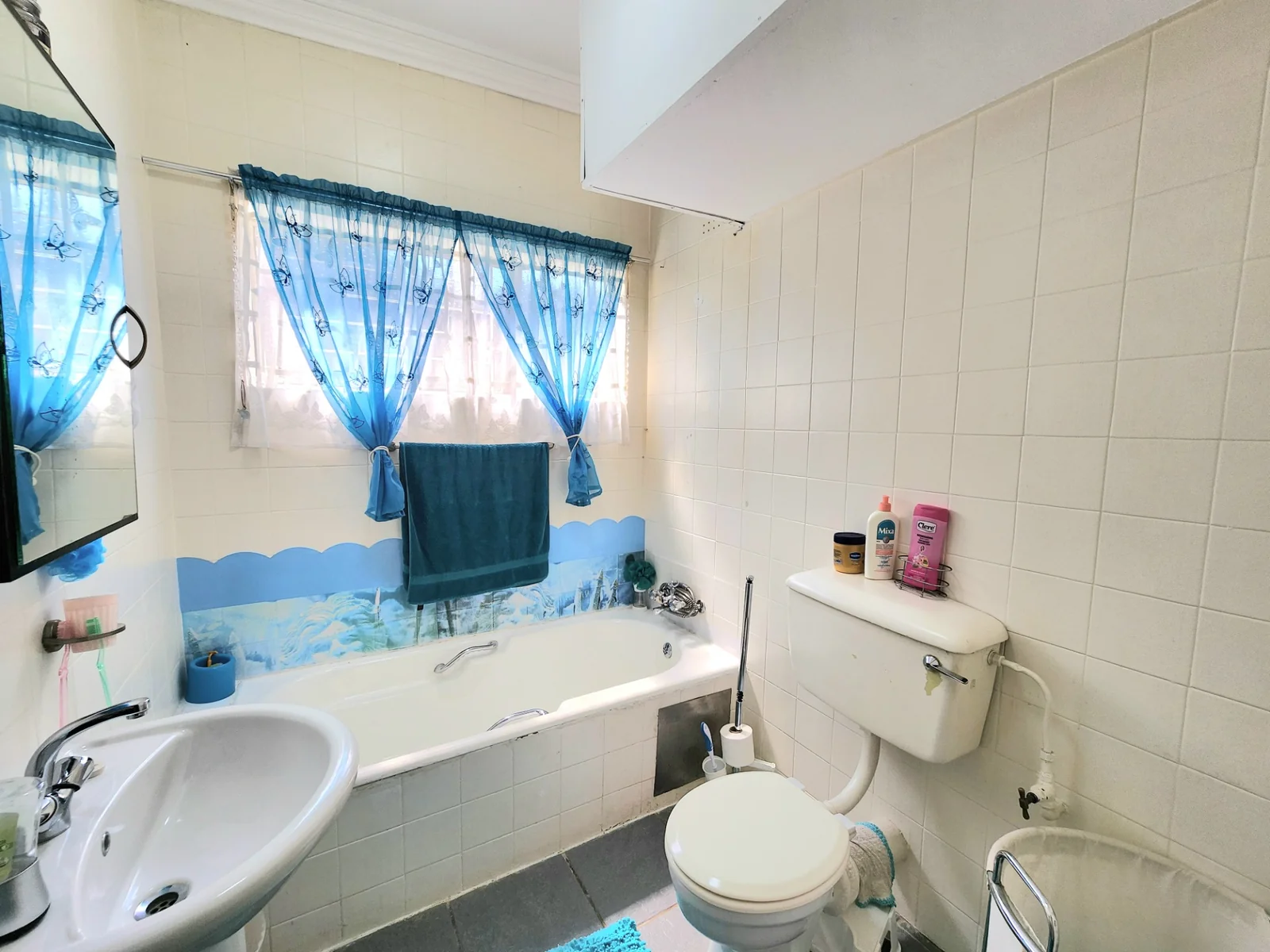 SPACE. SECURITY. VERSATILITY. A HOME THAT JUST WORKS.