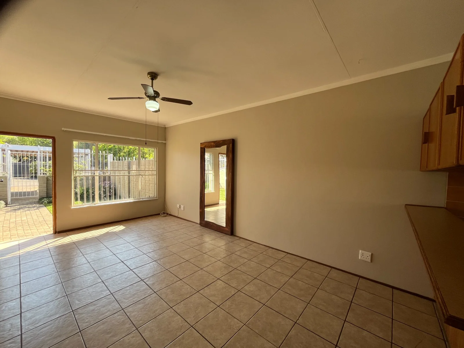 Pristine townhouse in popular complex.<br/>