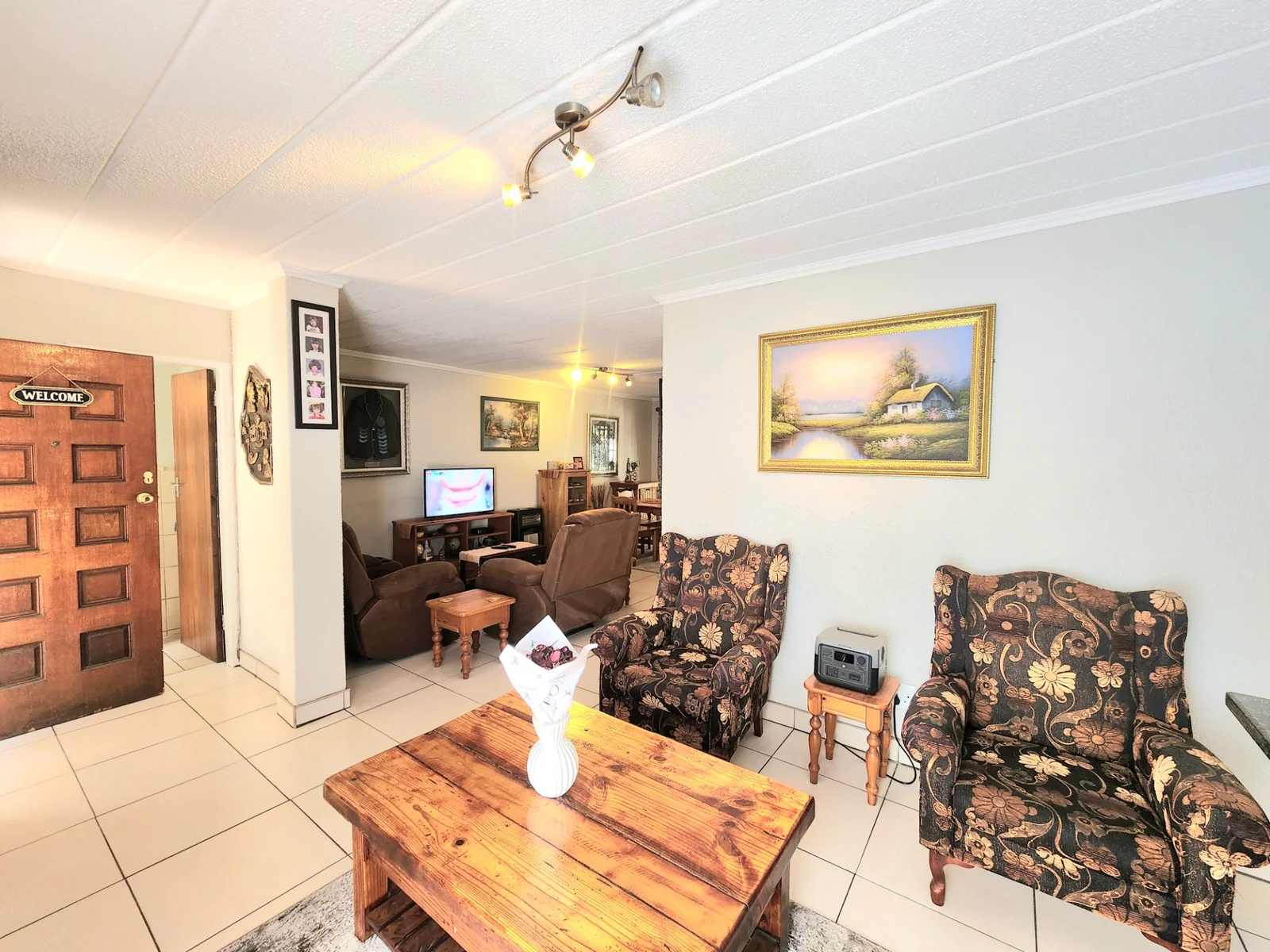 A RARE GEM IN ATLASVILLE — BEAUTY, TRANQUILLITY & EASY LIVING.