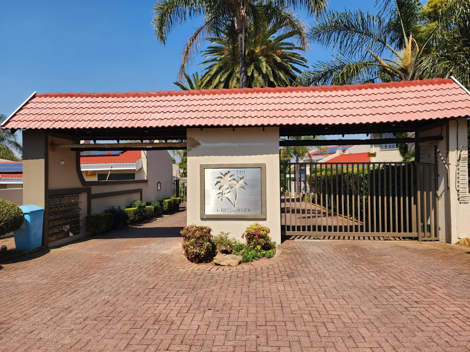 A RARE GEM IN ATLASVILLE — BEAUTY, TRANQUILLITY & EASY LIVING.