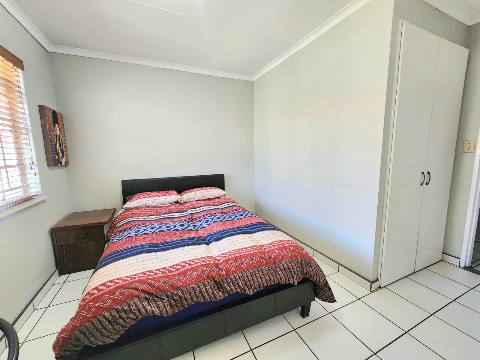 A RARE GEM IN ATLASVILLE — BEAUTY, TRANQUILLITY & EASY LIVING.