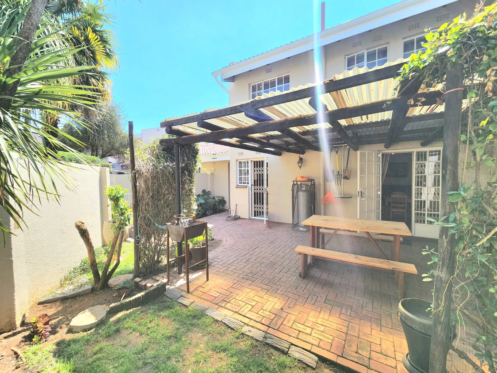 A RARE GEM IN ATLASVILLE — BEAUTY, TRANQUILLITY & EASY LIVING.
