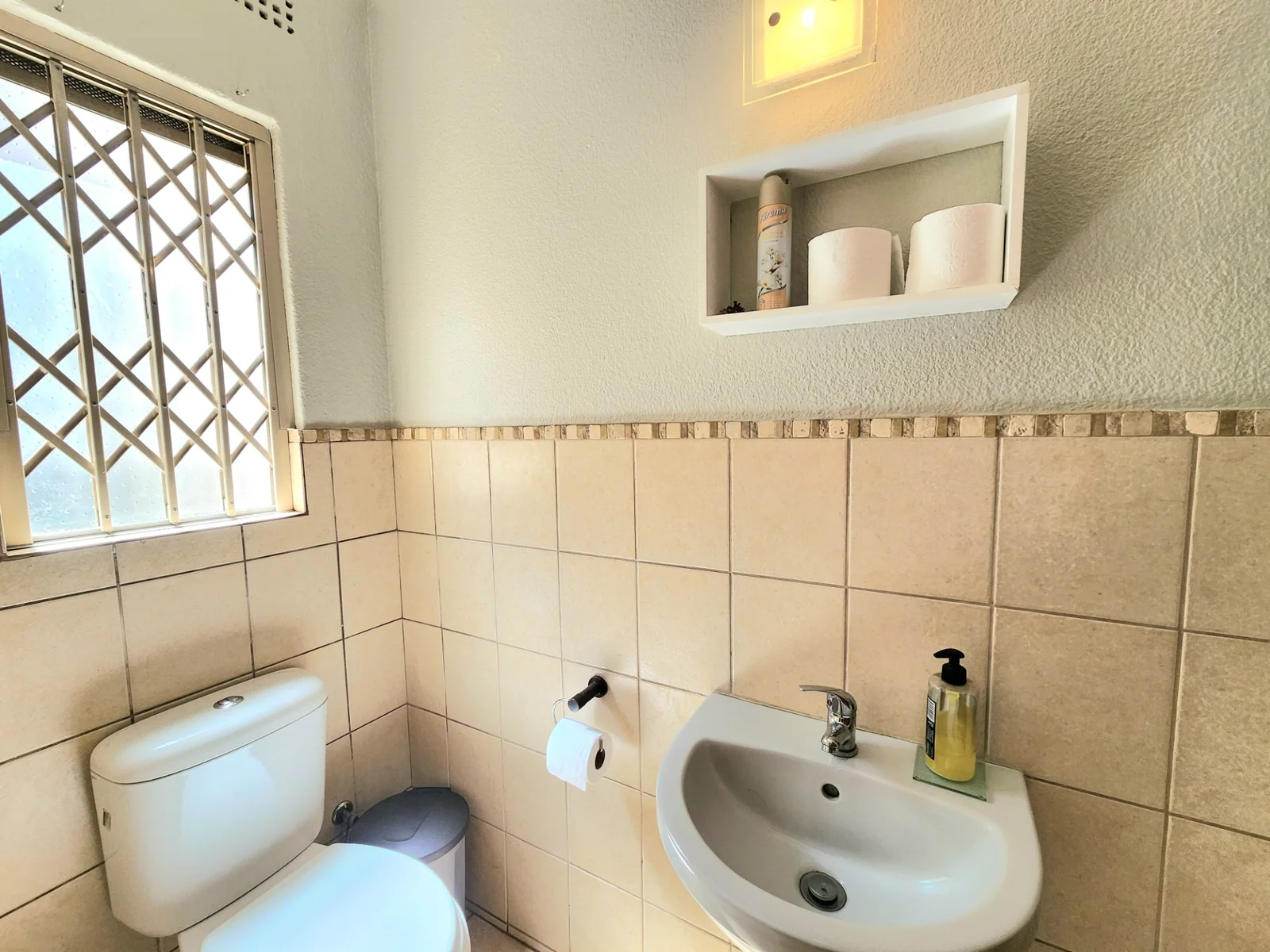 A RARE GEM IN ATLASVILLE — BEAUTY, TRANQUILLITY & EASY LIVING.