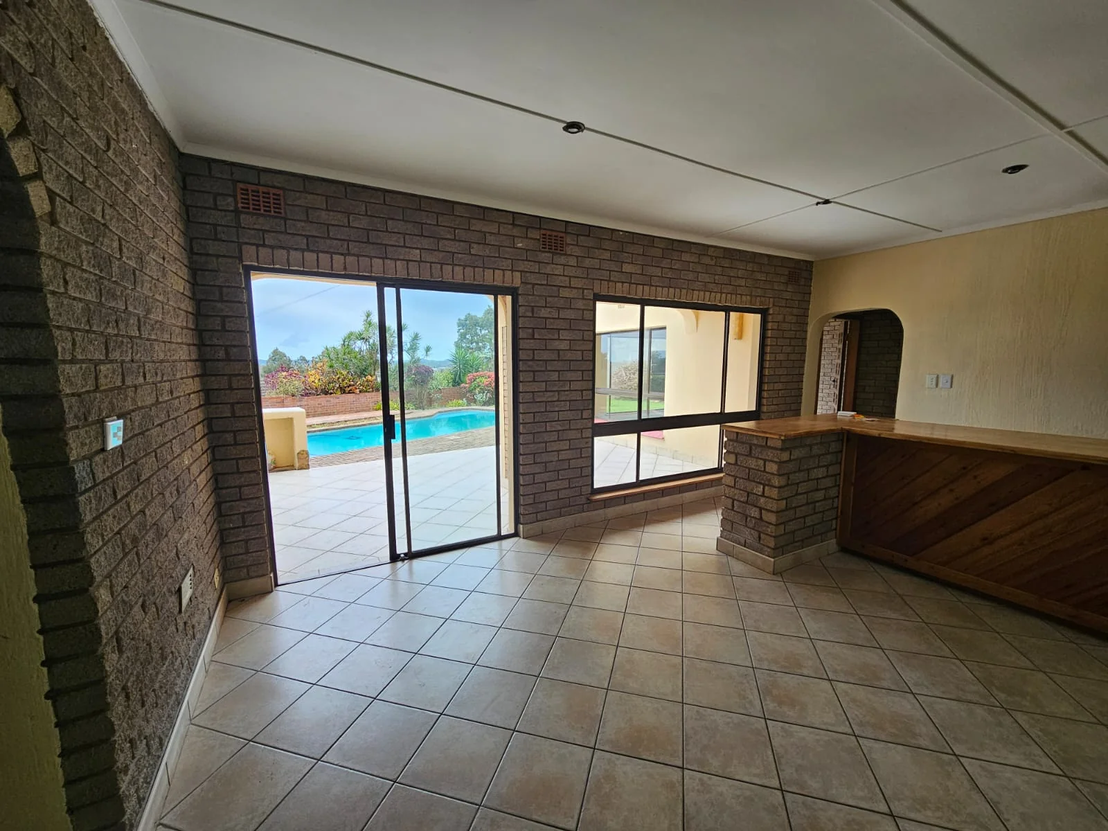 Move-in ready home in Panorama