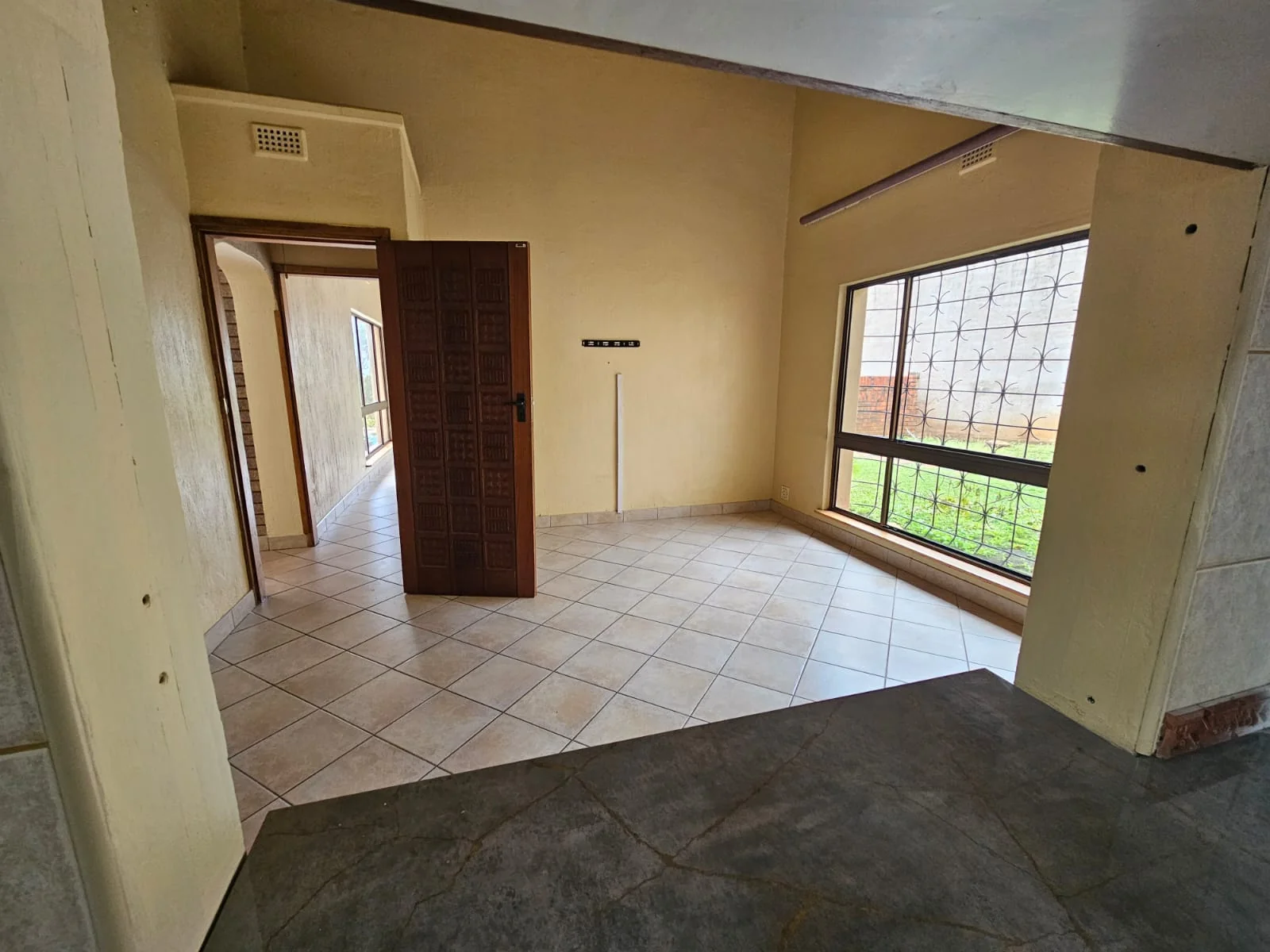 Move-in ready home in Panorama