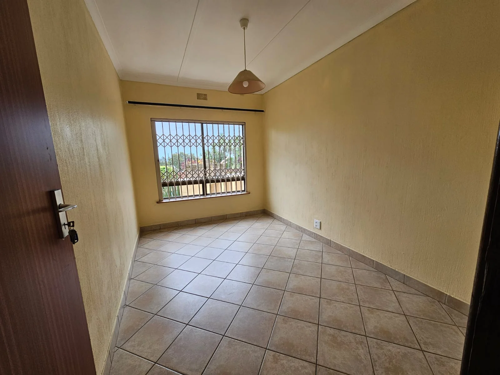 Move-in ready home in Panorama