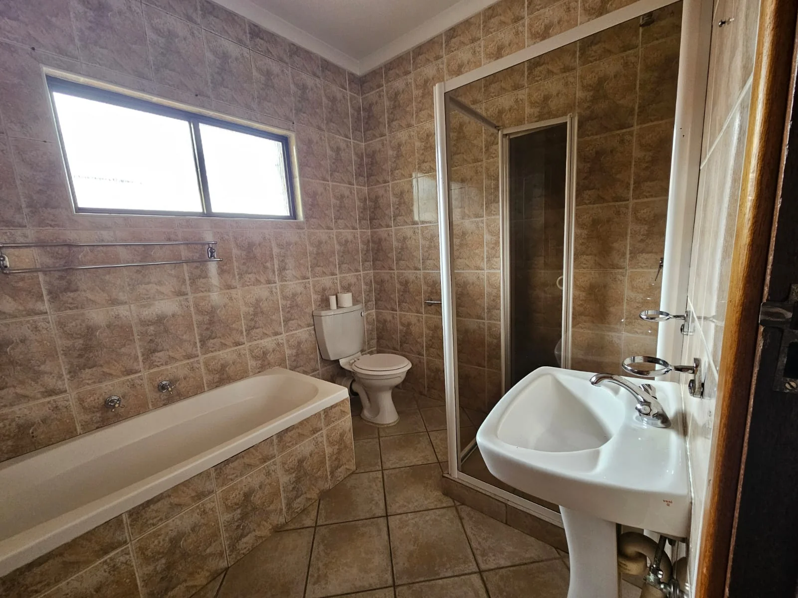 Move-in ready home in Panorama