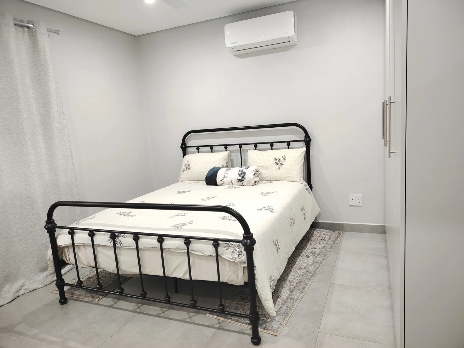 Golf Course Views, Zero Stairs, Modern Living — Mzingazi Golf Estate