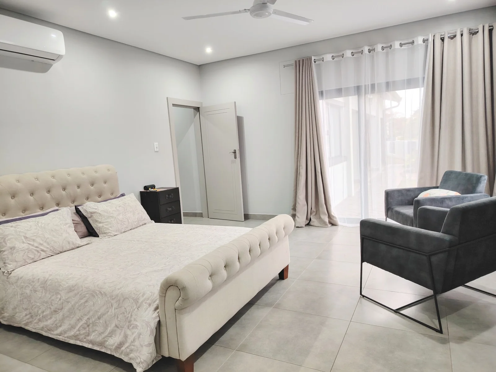 Golf Course Views, Zero Stairs, Modern Living — Mzingazi Golf Estate