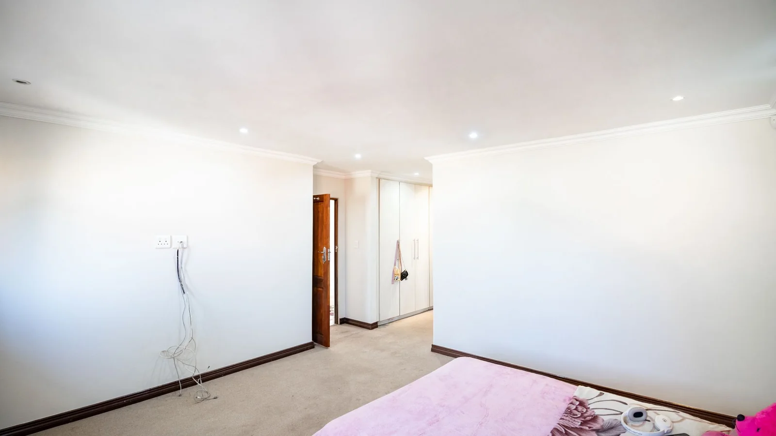 Modern Family Luxury Awaits – Double-Storey Corner Home for Sale in Secure Summerfield Estate, Kosmosdal