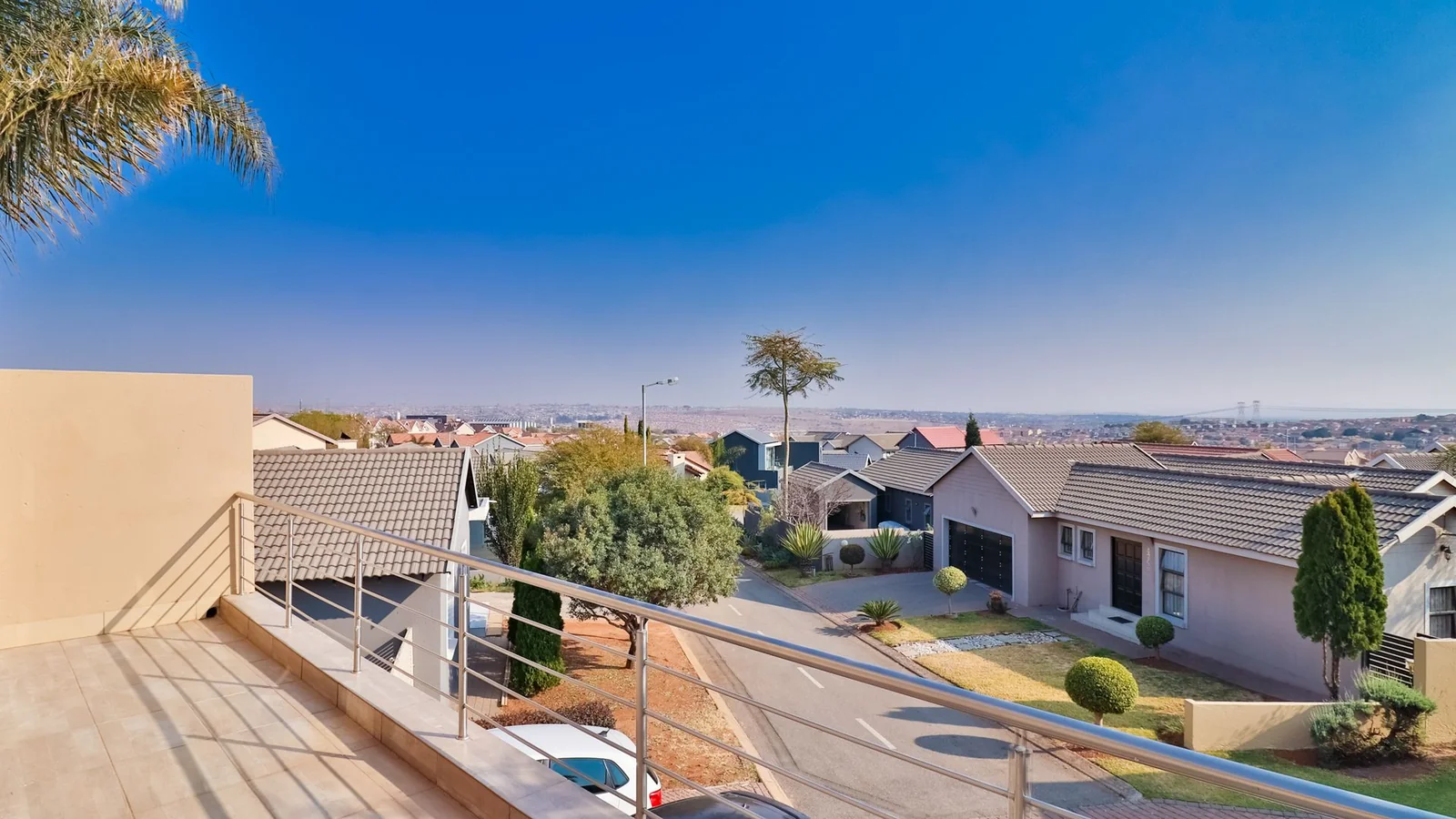 Modern Family Luxury Awaits – Double-Storey Corner Home for Sale in Secure Summerfield Estate, Kosmosdal