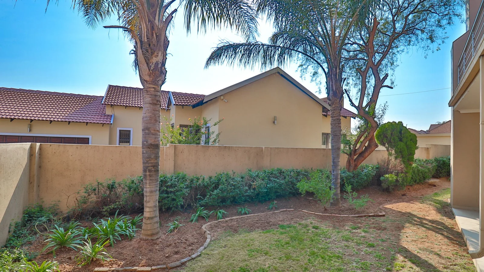Modern Family Luxury Awaits – Double-Storey Corner Home for Sale in Secure Summerfield Estate, Kosmosdal