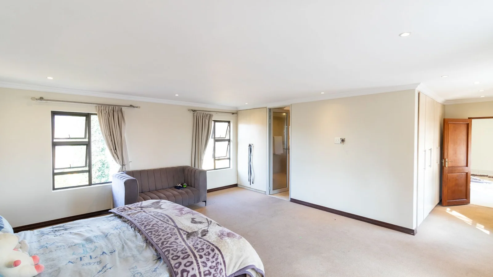 Modern Family Luxury Awaits – Double-Storey Corner Home for Sale in Secure Summerfield Estate, Kosmosdal