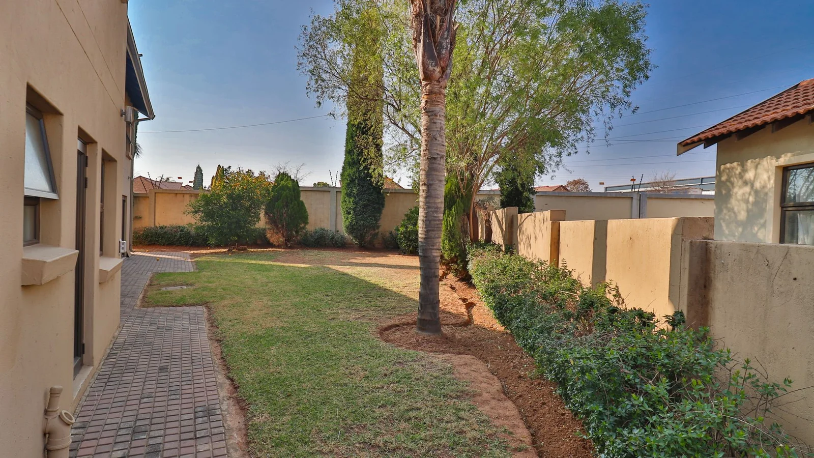 Modern Family Luxury Awaits – Double-Storey Corner Home for Sale in Secure Summerfield Estate, Kosmosdal