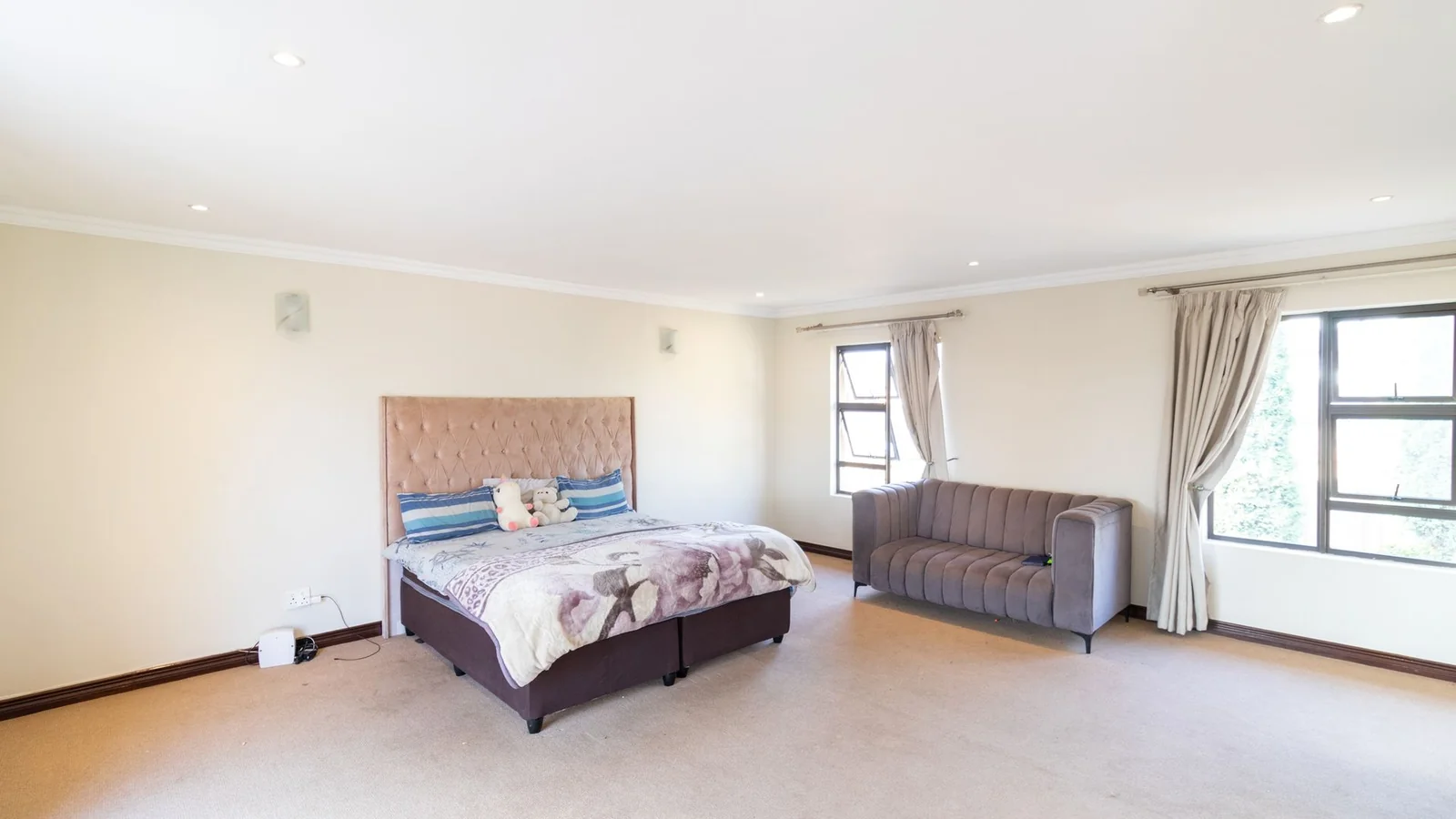 Modern Family Luxury Awaits – Double-Storey Corner Home for Sale in Secure Summerfield Estate, Kosmosdal