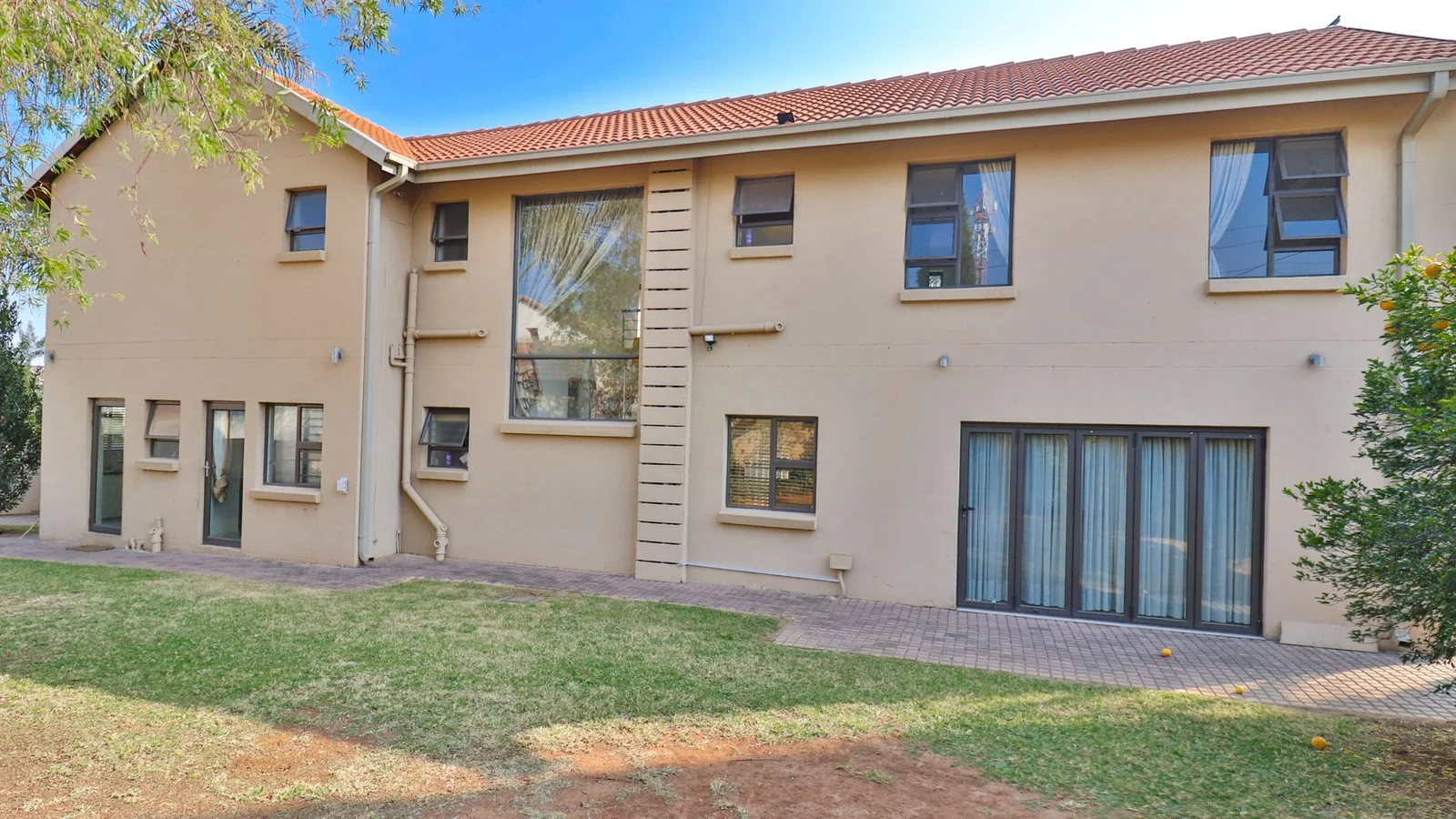 Modern Family Luxury Awaits – Double-Storey Corner Home for Sale in Secure Summerfield Estate, Kosmosdal