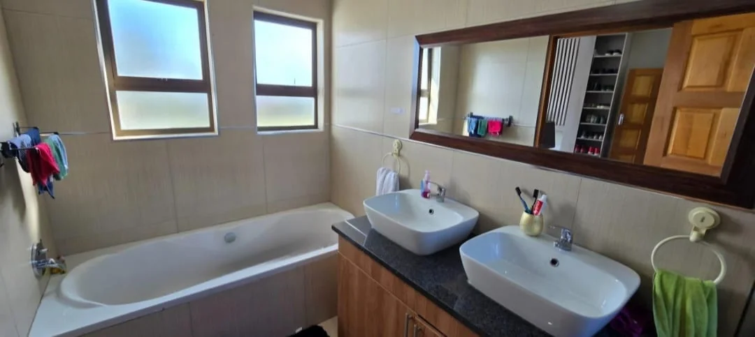 4 Bedroom, 3 bath, 2 shower & 4 toilets, double garage with access to private garden in secure, upmarket complex.  Available immediately!