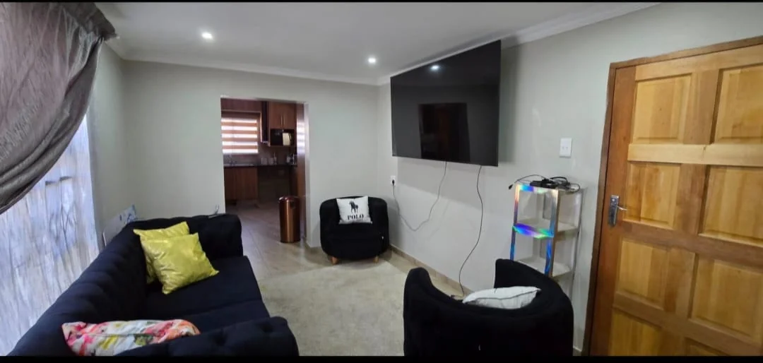4 Bedroom, 3 bath, 2 shower & 4 toilets, double garage with access to private garden in secure, upmarket complex.  Available immediately!