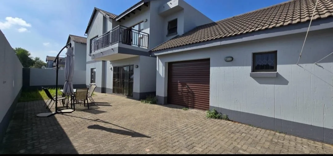 4 Bedroom, 3 bath, 2 shower & 4 toilets, double garage with access to private garden in secure, upmarket complex.  Available immediately!