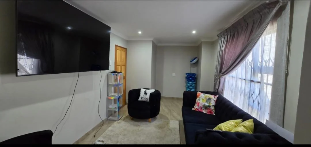 4 Bedroom, 3 bath, 2 shower & 4 toilets, double garage with access to private garden in secure, upmarket complex.  Available immediately!