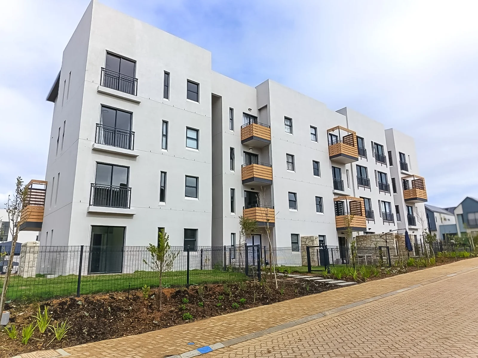 Brand-New 1-Bedroom north-facing corner unit at Newinbosch Estate for 1 Nov 2026
