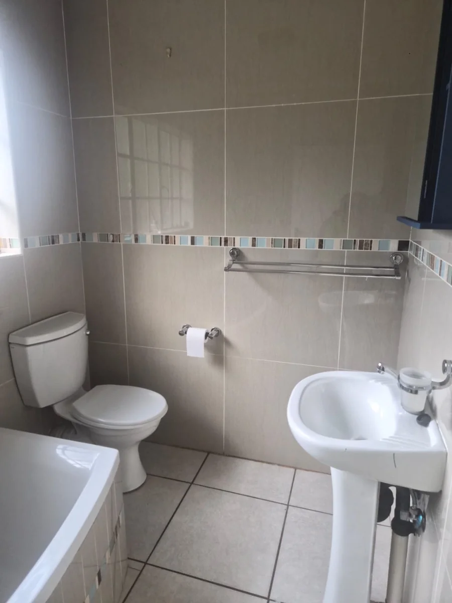 House for Rent, Waterkloof East