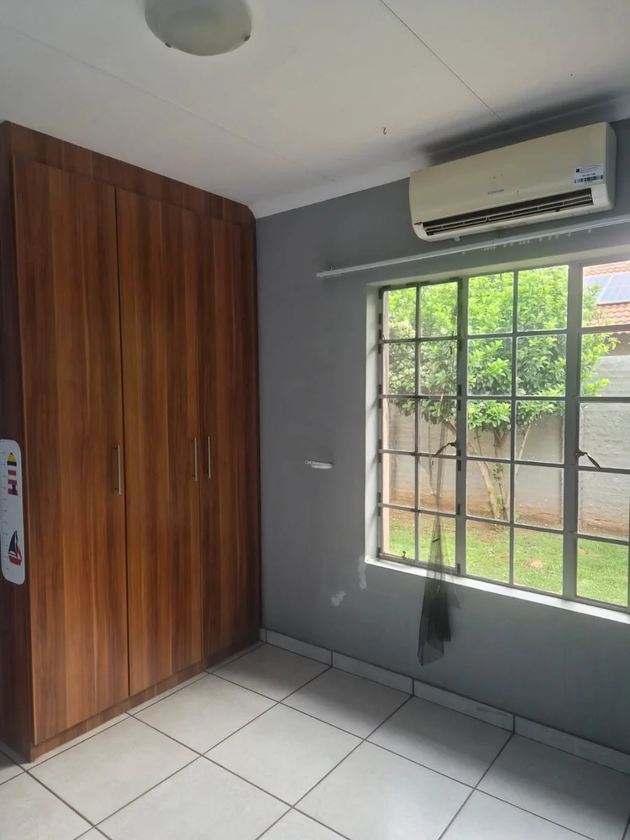 House for Rent, Waterkloof East