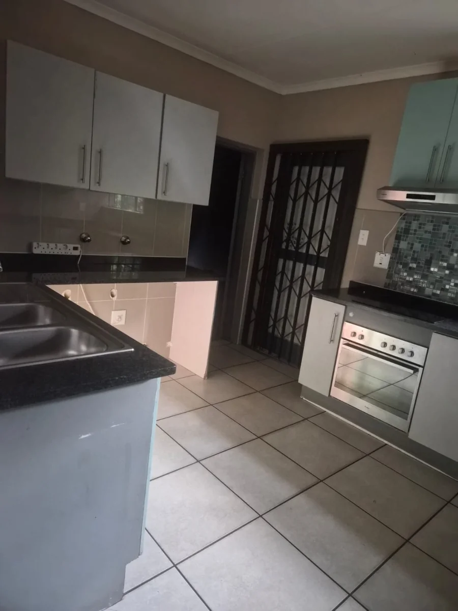 House for Rent, Waterkloof East