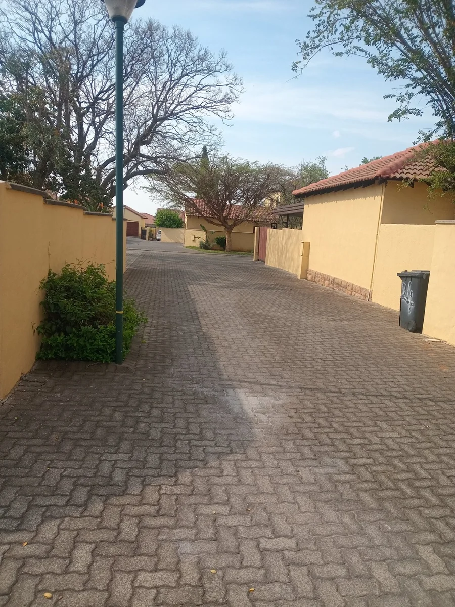 A decent  3 bed, 2 bath double story , in Sagewood, Midrand.