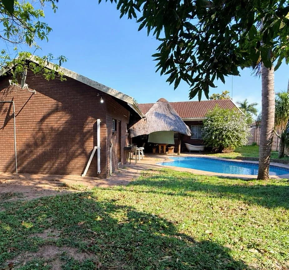 Spacious 4-Bedroom Home with Flatlet Near College Campus