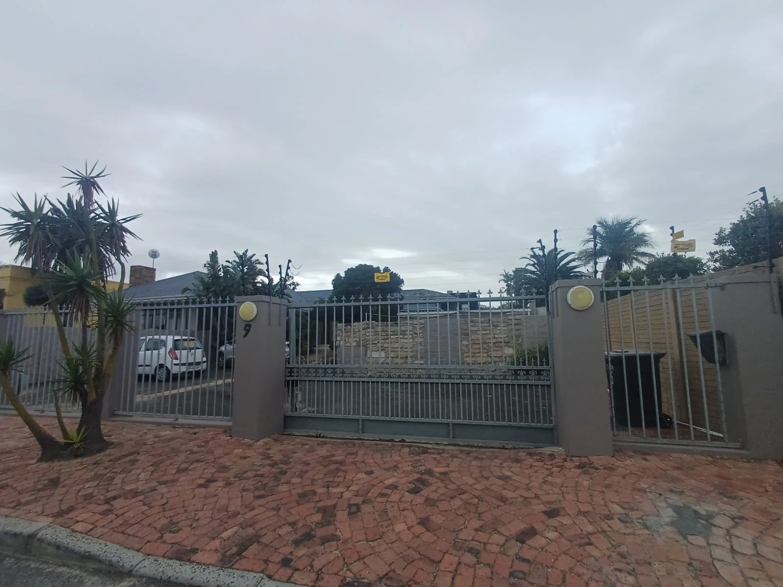 Neat Garden cottage to rent in Milnerton - Separate entrance