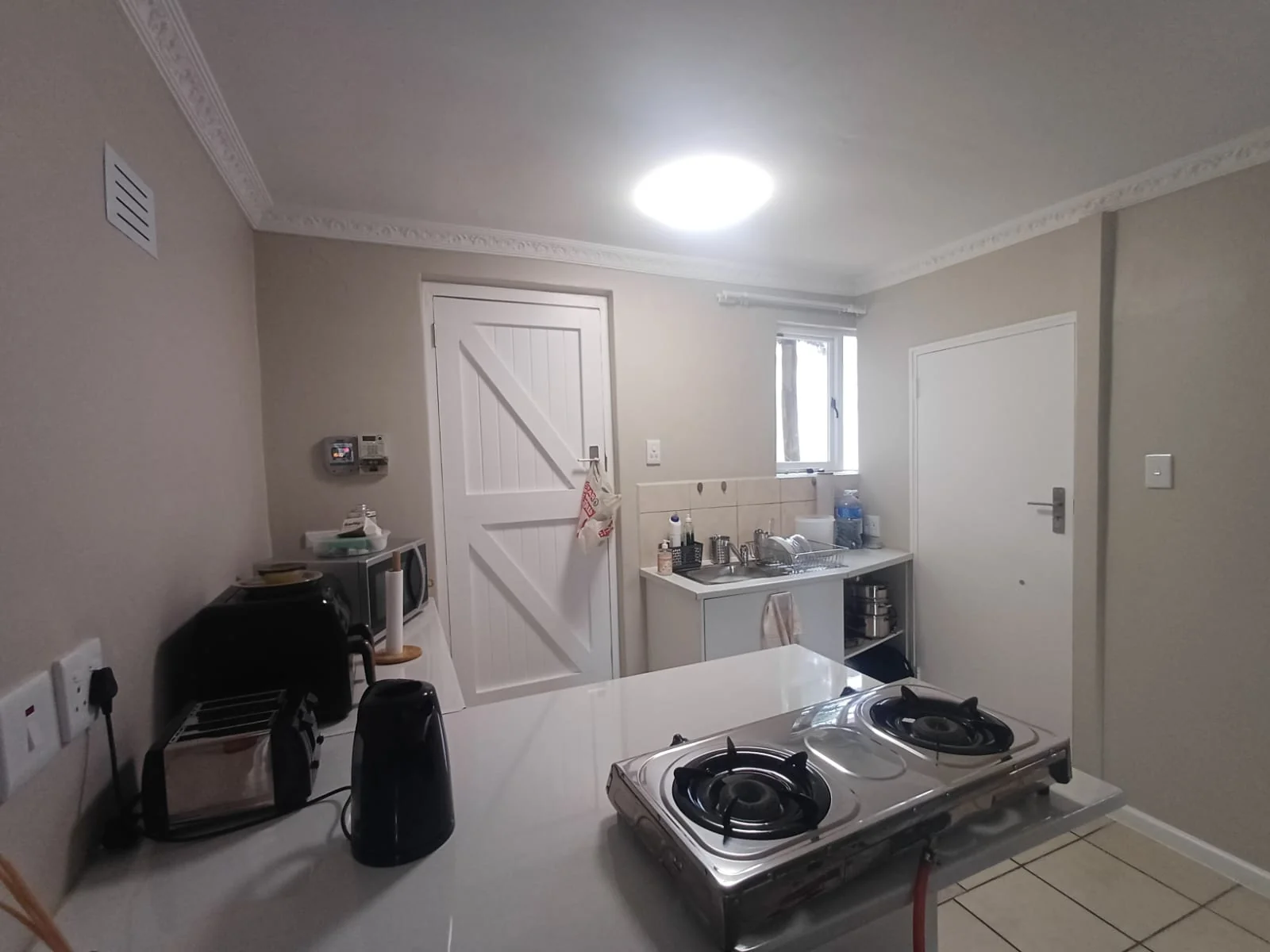 Neat Garden cottage to rent in Milnerton - Separate entrance
