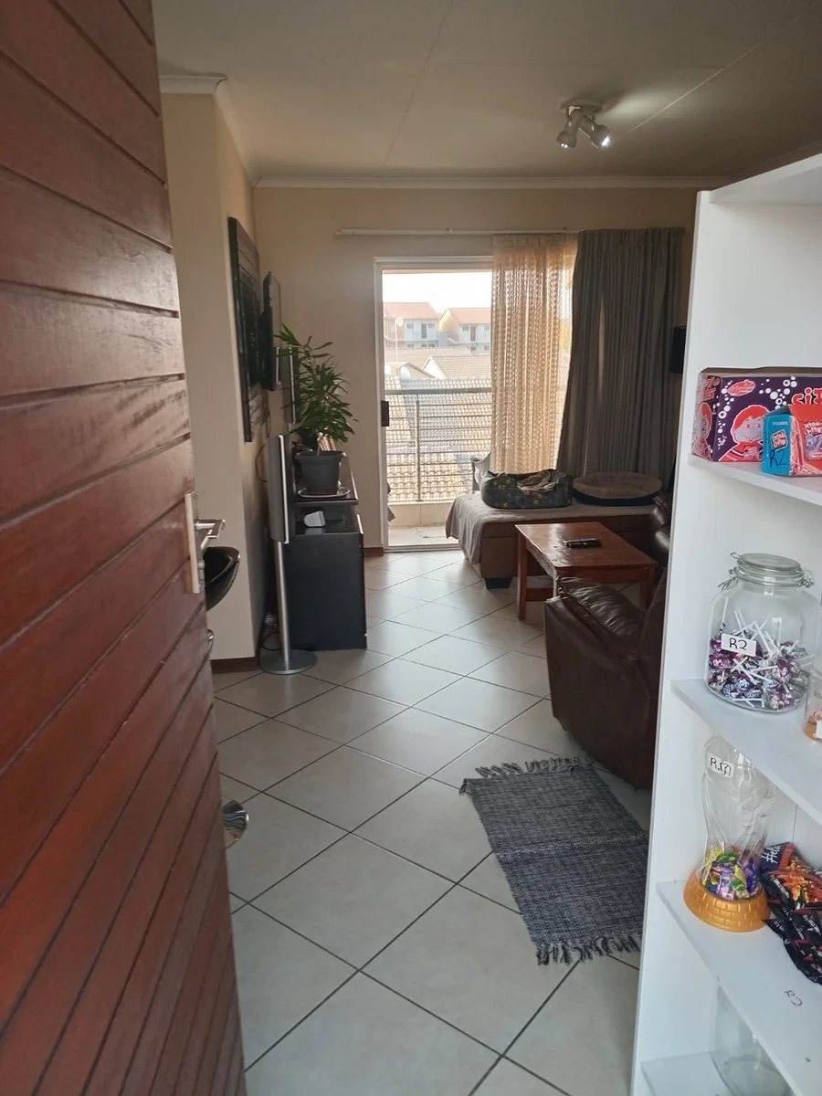 A lovely 2bed, 1 bath and lock up  garage, in Sagewood, Noordwyk
