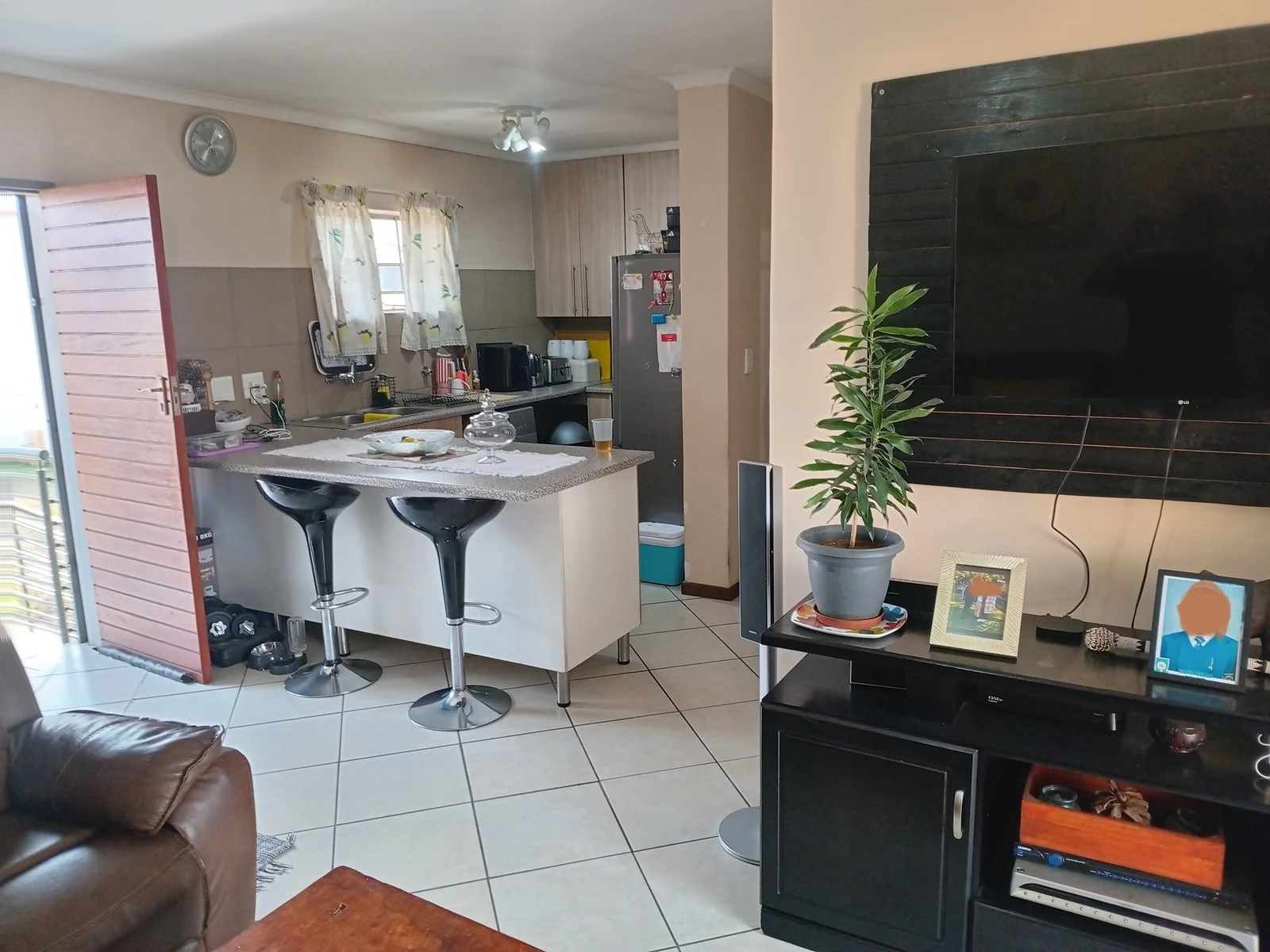 A lovely 2bed, 1 bath and lock up  garage, in Sagewood, Noordwyk