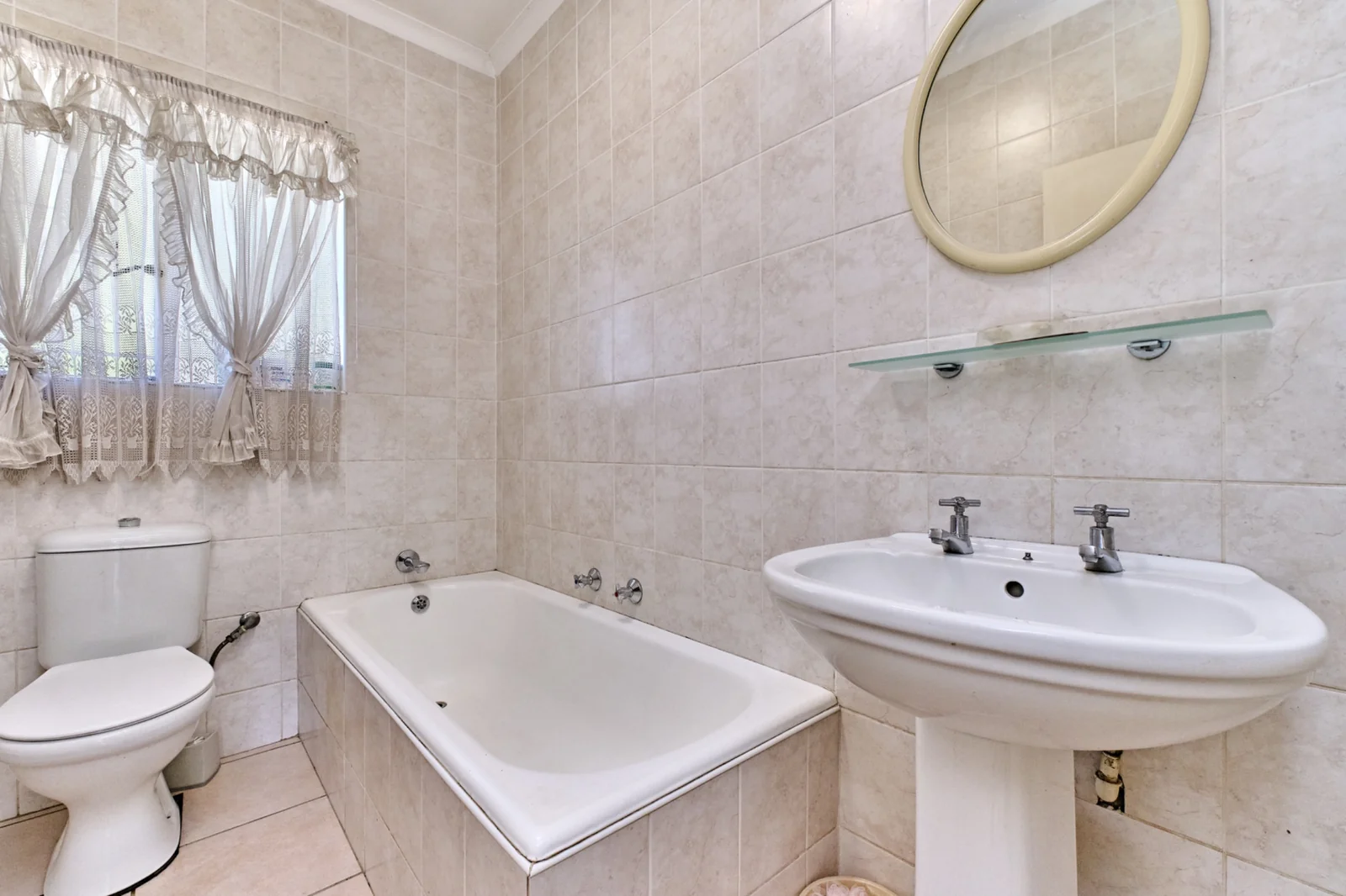 3 Bedroom, 2 Bathroom Home for Sale in Weltevreden Park