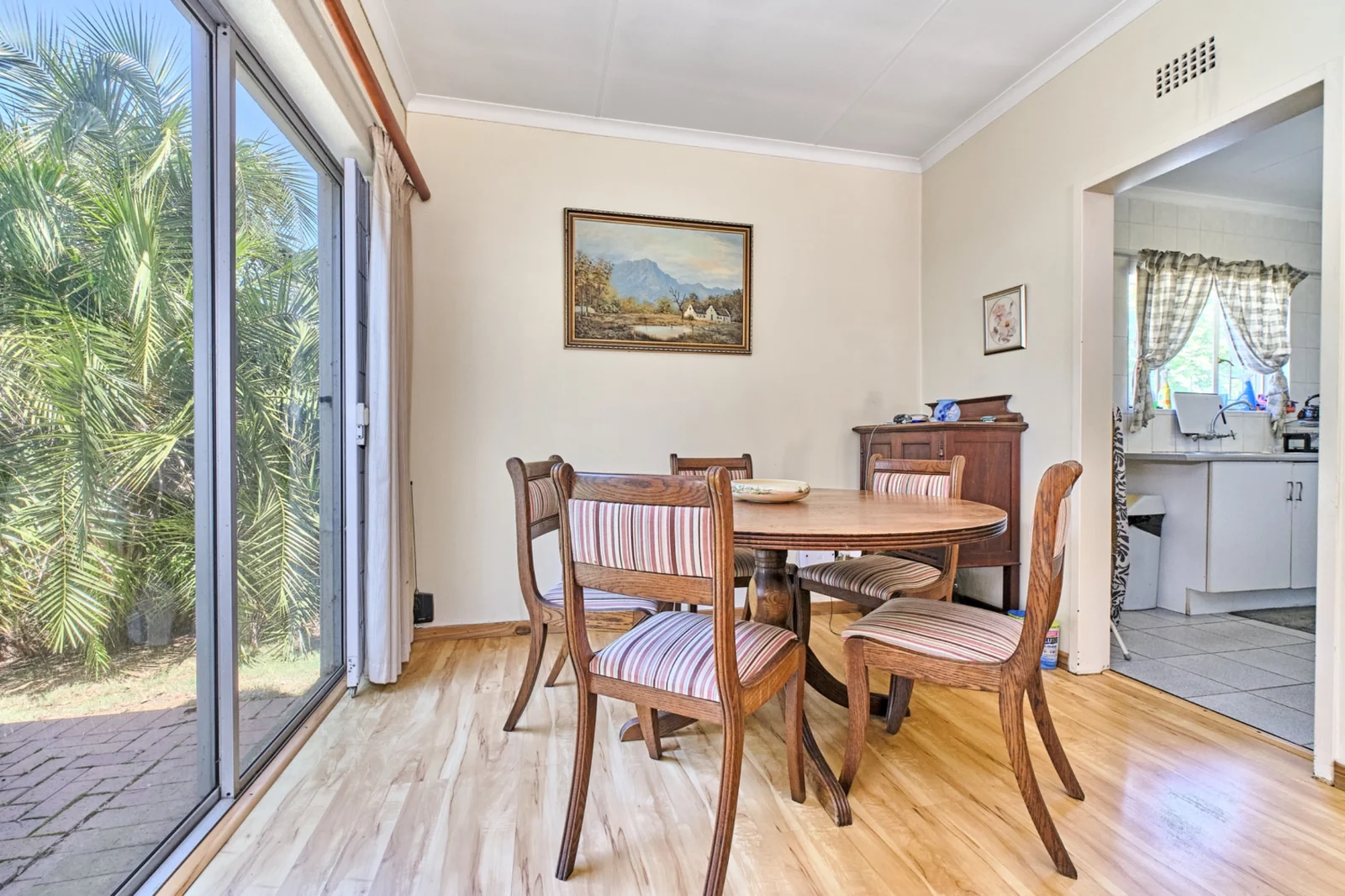 3 Bedroom, 2 Bathroom Home for Sale in Weltevreden Park