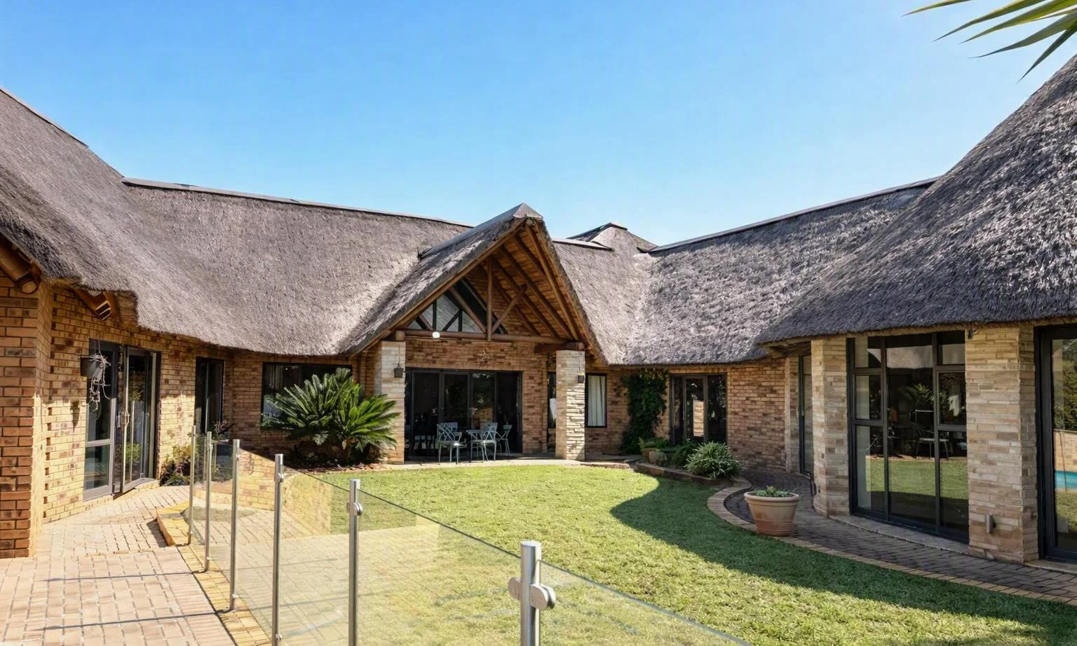 A Luxurious Bush Retreat in the sought after Marekele Eco Estate , Thabazimbi, just waiting for the Fortunate Family to live your Best Life.