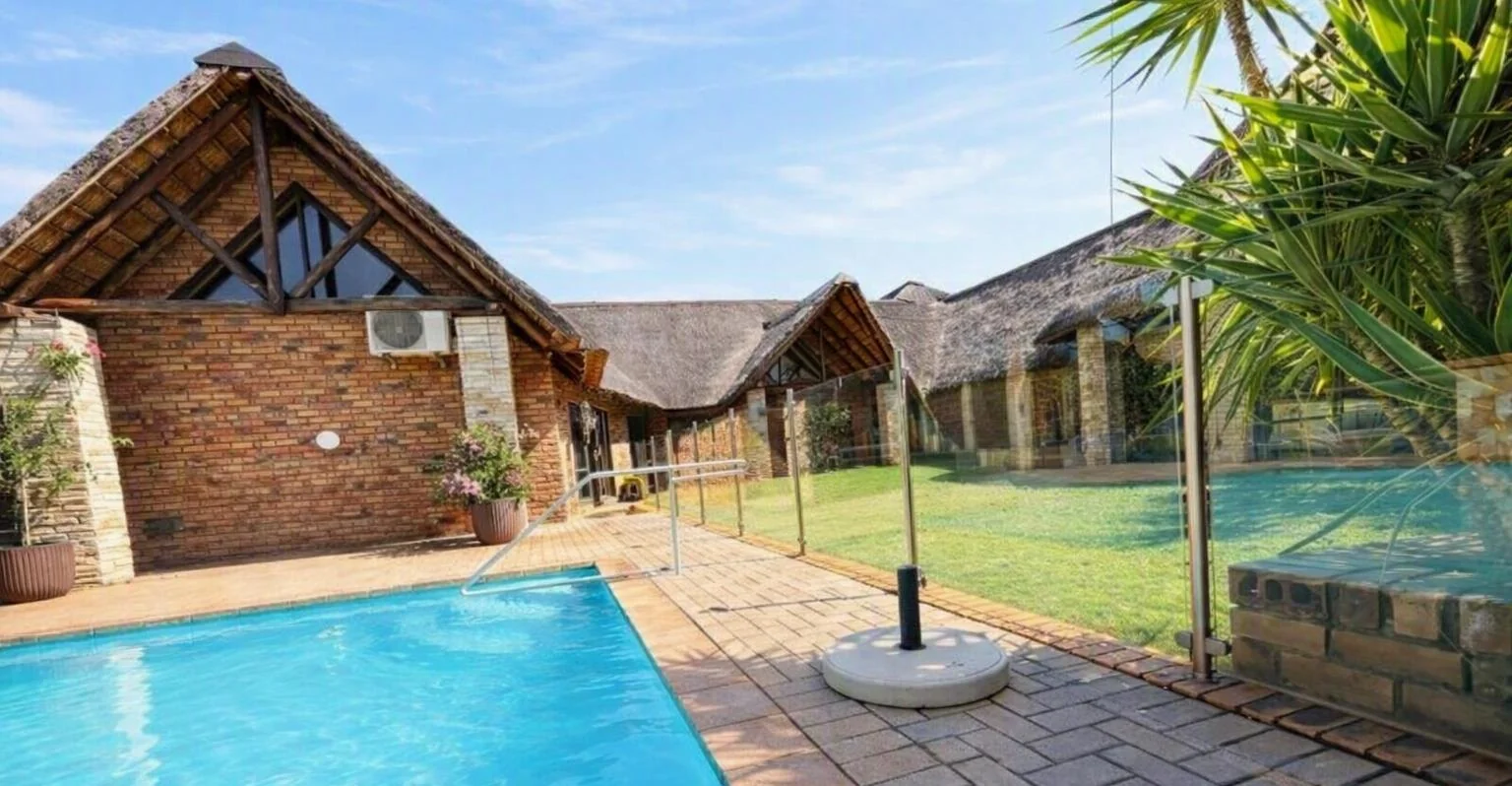 A Luxurious Bush Retreat in the sought after Marekele Eco Estate , Thabazimbi, just waiting for the Fortunate Family to live your Best Life.