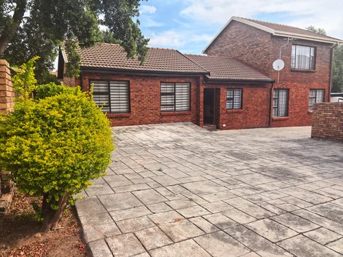 Thatchfield Estate, Centurion
