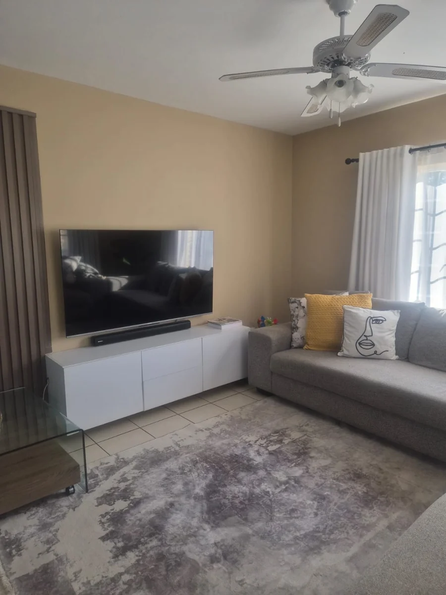 House to Rent in Waterval East