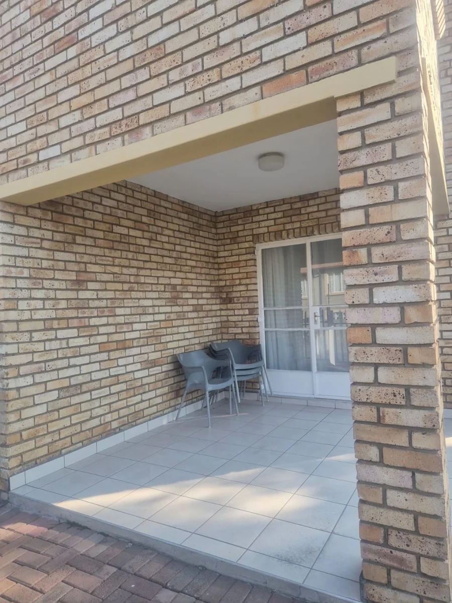 House to Rent in Waterval East