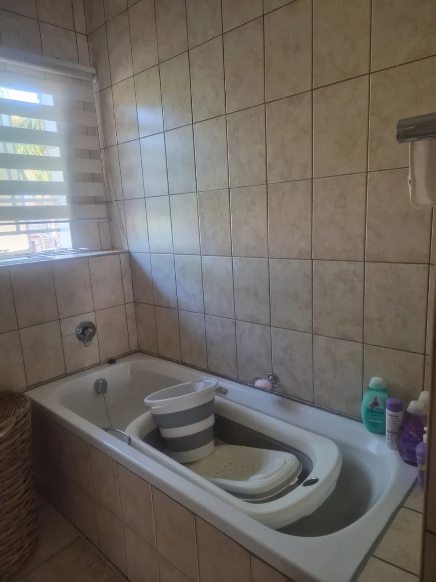 House to Rent in Waterval East