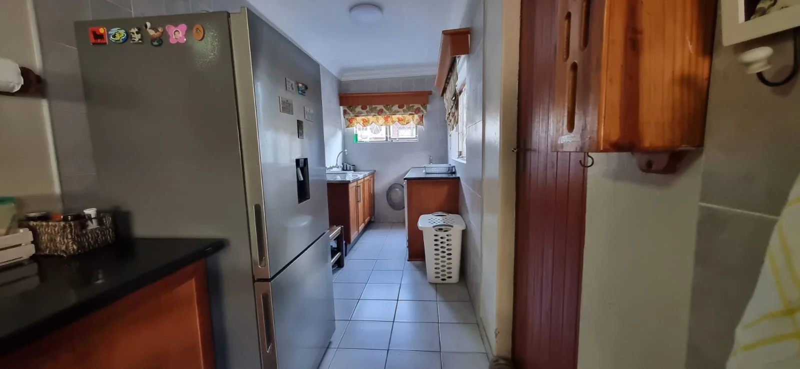 SPACIOUS FAMILY HOME WITH FLATLET